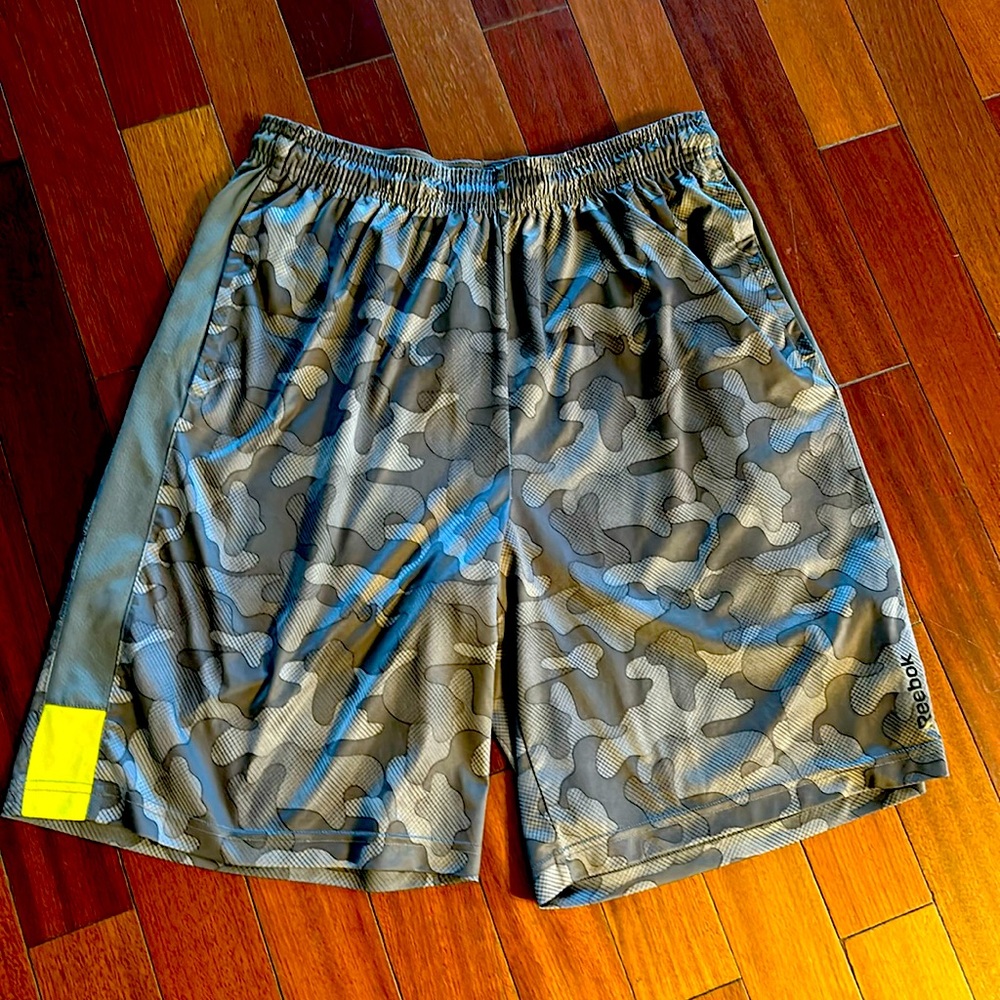 Reebok men’s gray camo with yellow drawstring shorts size L
